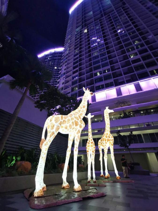 Lavender Suite # Shah Alam I-City Block B Homestay # 2R1B #Free Wifi & Parking Esterno foto